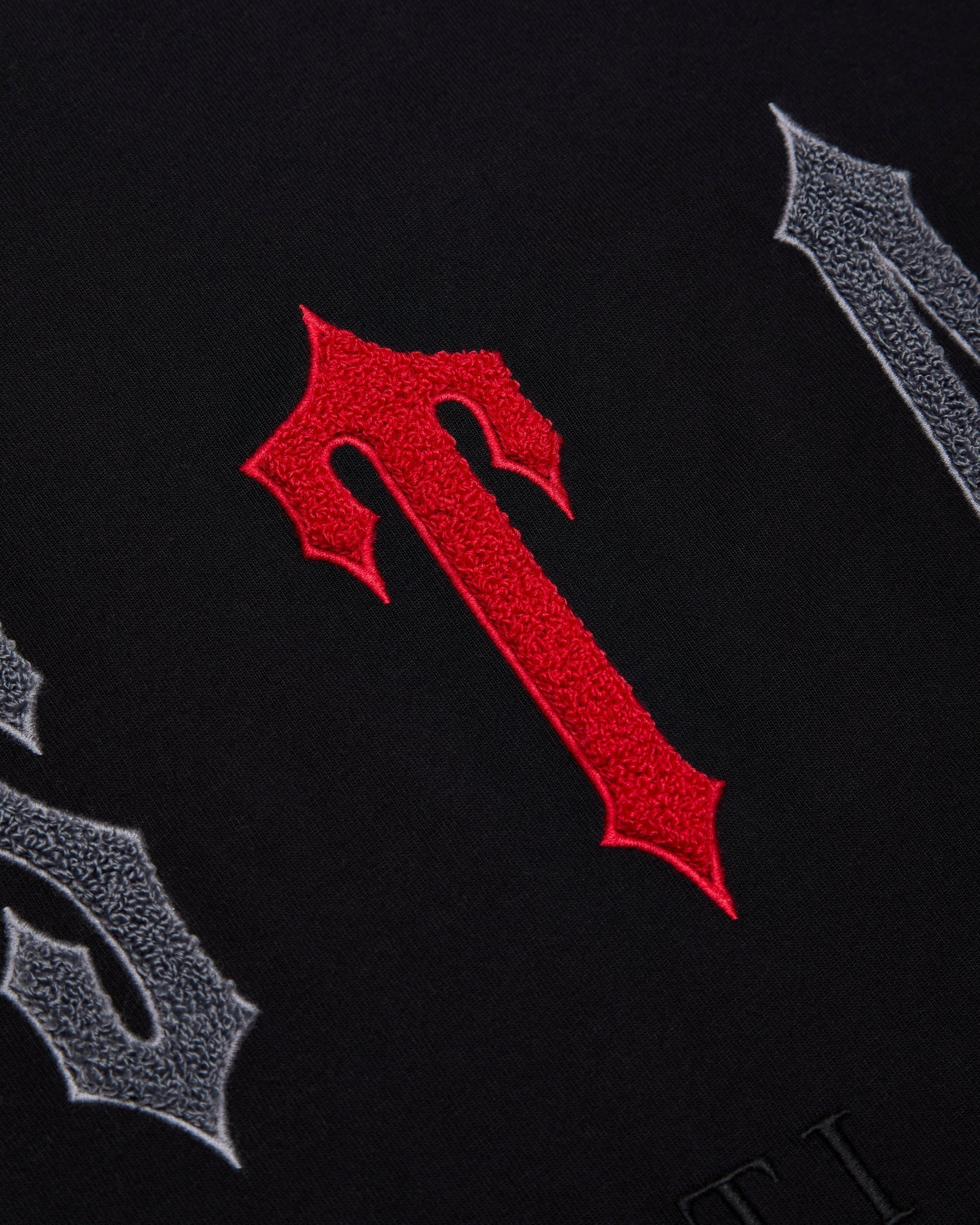 ARCH CHENILLE DECODED 2.0 TEE - BLACK/RED*